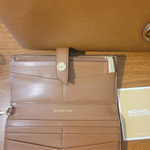 Michael Kors Jet Set Travel TZ Tote Leather & Wristlet Wallet - Picture 11 of 12